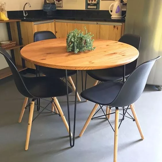 mesa de madeira redonda