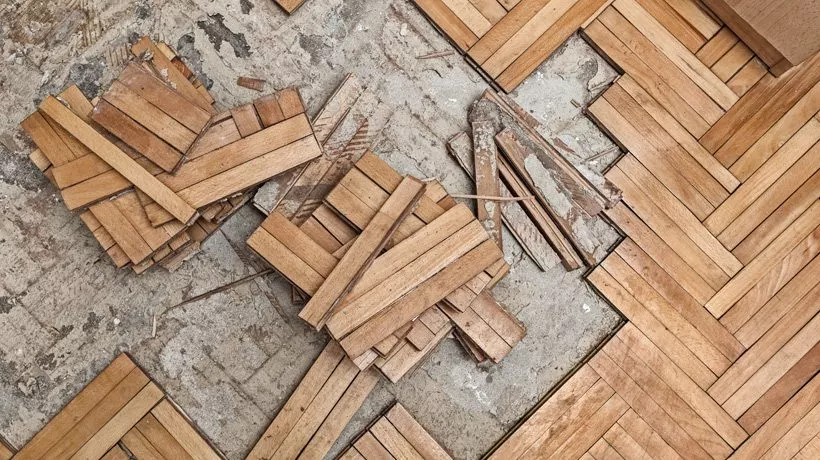 Como colocar tacos de madeira usados no piso