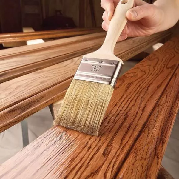 manutenção do painel de madeira