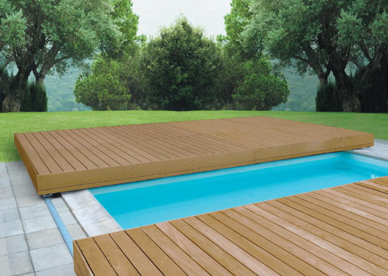 Deck de madeira para piscina inteligente