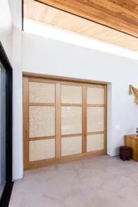 Portas Panorâmicas com Palhinha Natural – Casa Vila Del Rey